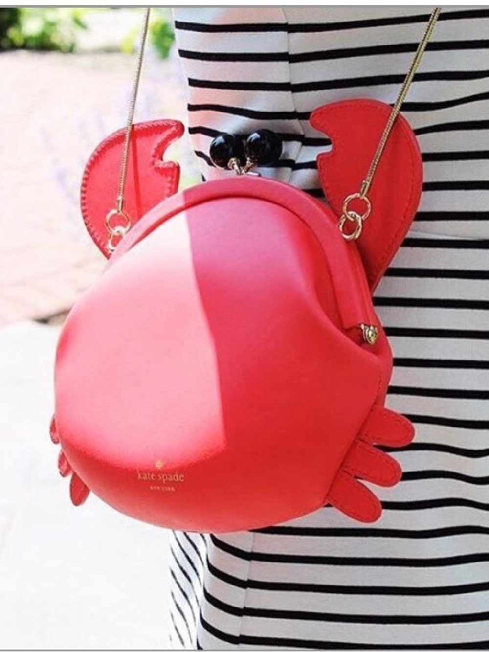 kate spade red crab-shaped crossbody bag with gold chain